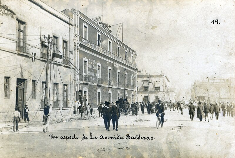 "Un aspecto de la Avenida Balderas"