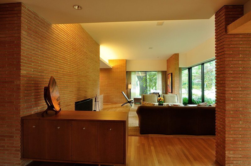 Nakoma Residence (Dallas, Texas): interior view through living room